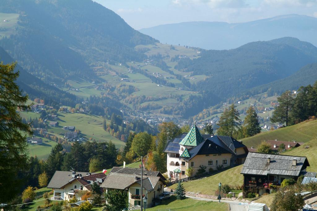 Hotel Ansitz Jakoberhof Ortisei Exteriör bild