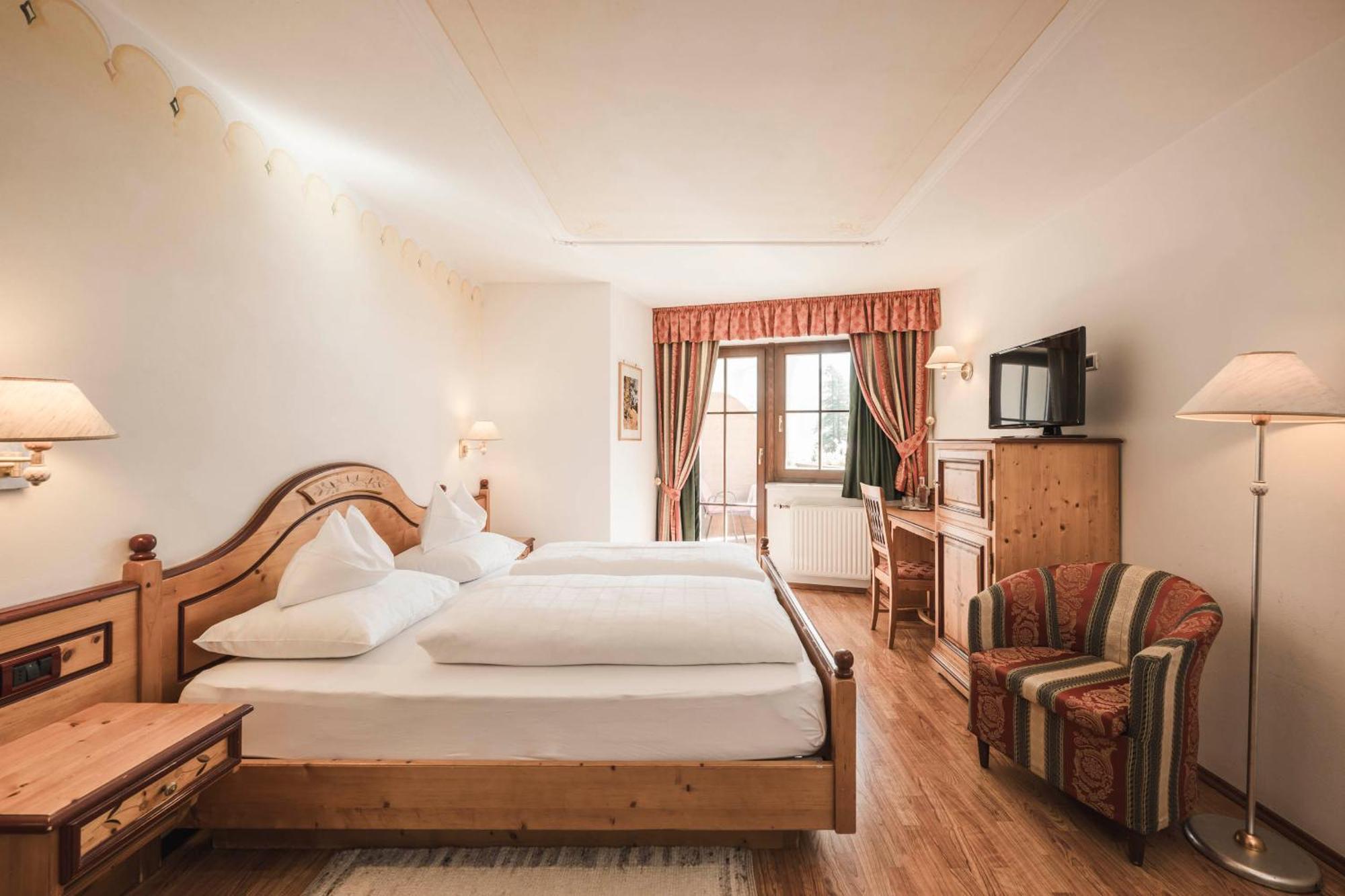 Hotel Ansitz Jakoberhof Ortisei Exteriör bild