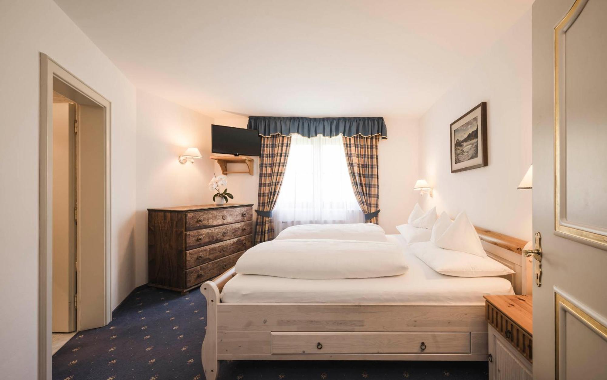 Hotel Ansitz Jakoberhof Ortisei Exteriör bild