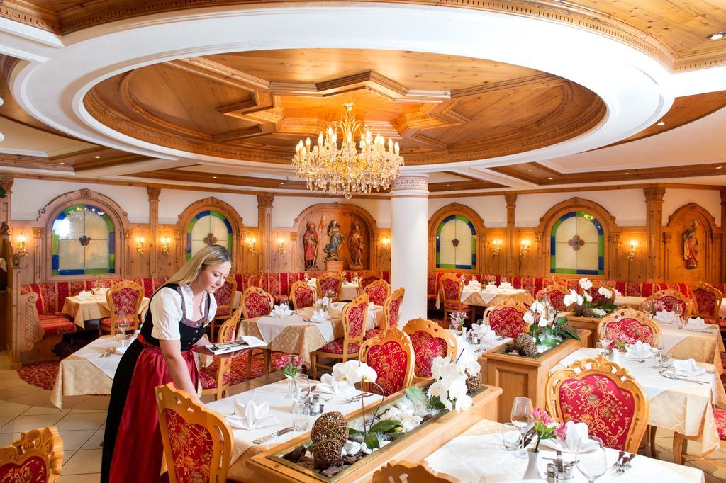 Hotel Ansitz Jakoberhof Ortisei Exteriör bild