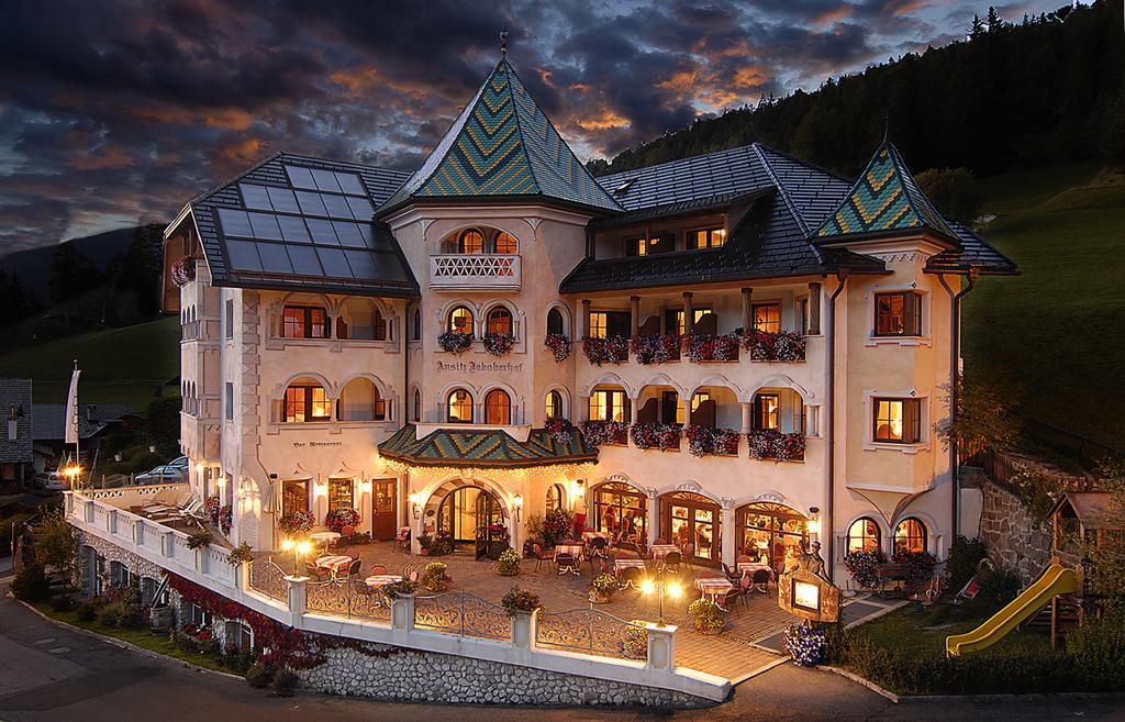 Hotel Ansitz Jakoberhof Ortisei Exteriör bild