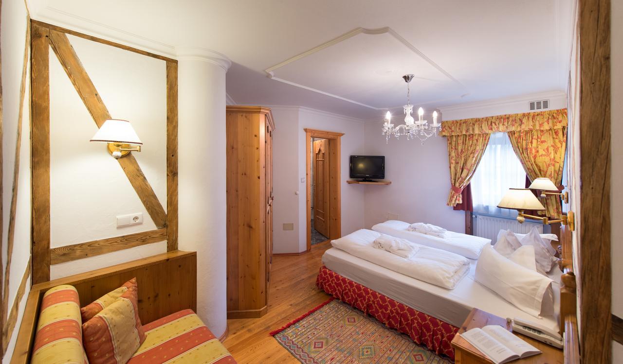 Hotel Ansitz Jakoberhof Ortisei Exteriör bild