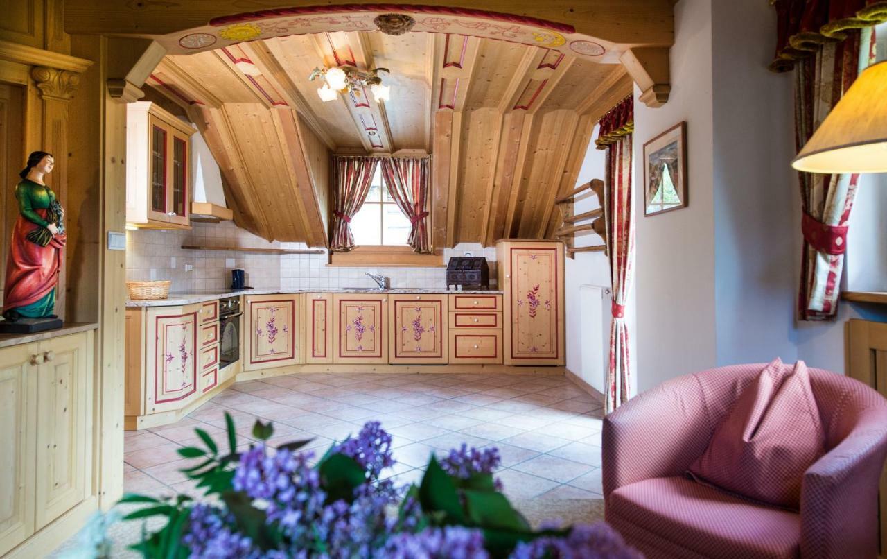 Hotel Ansitz Jakoberhof Ortisei Exteriör bild